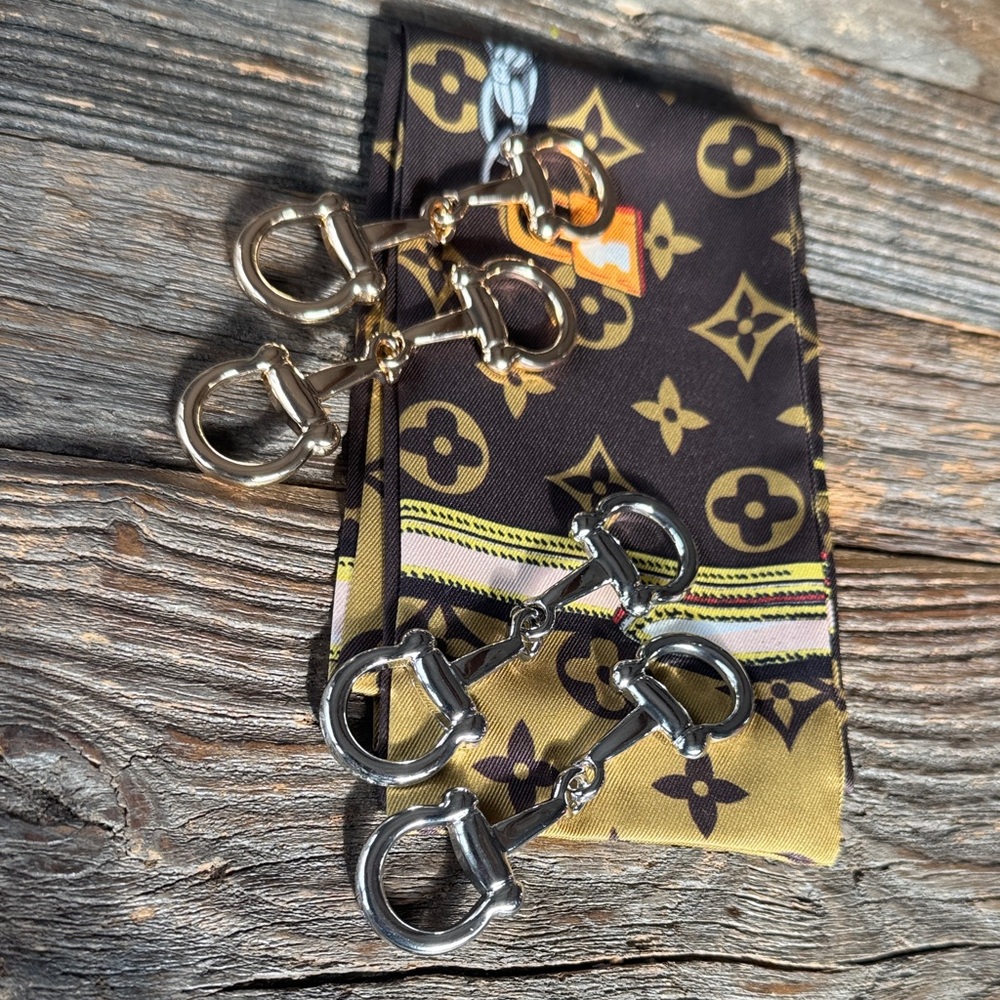 Horse bit scarf‎ ring new silver toned